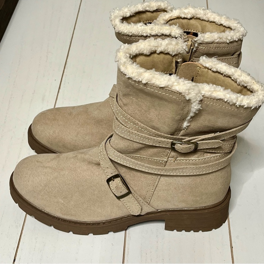 Steve Madden Girls J-Gadot Taupe Shearling-Lined Winter Boots Size 5